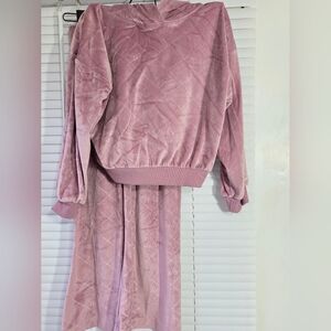 Nike Kids 6-7Y Soft Velour Jogging Set. Too Cute!